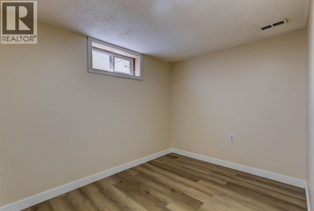 423 Queen Anne Way SE — photo 25