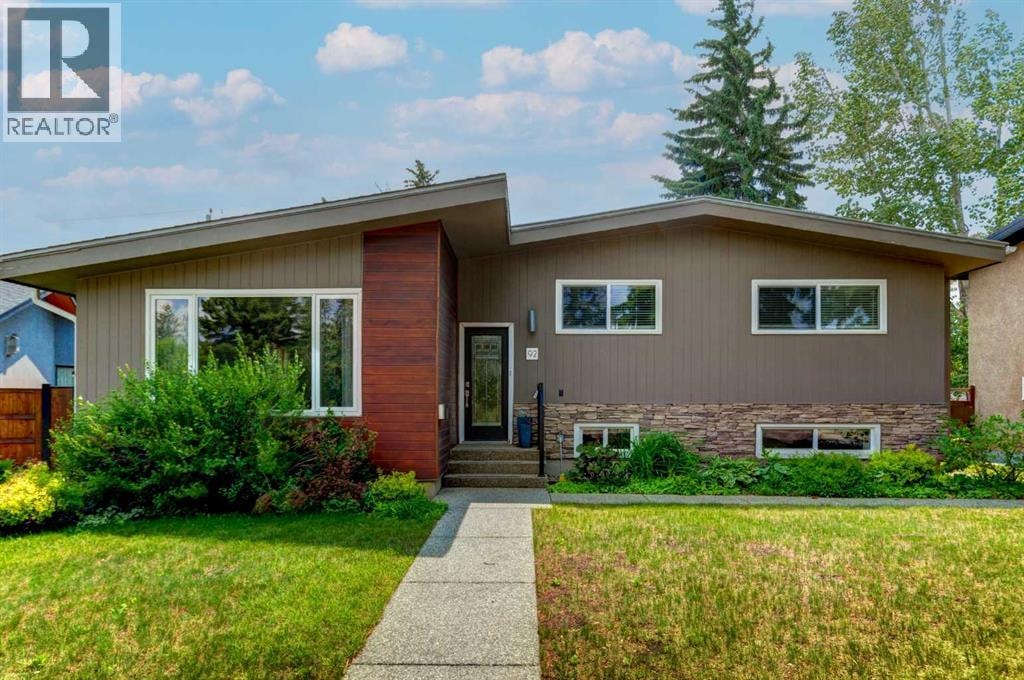 92 Chinook Drive SW — photo 2