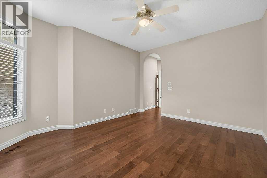 52 Sandstone Ridge Crescent — photo 28