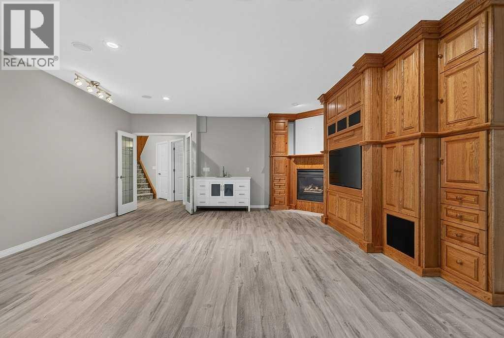 52 Sandstone Ridge Crescent — photo 34