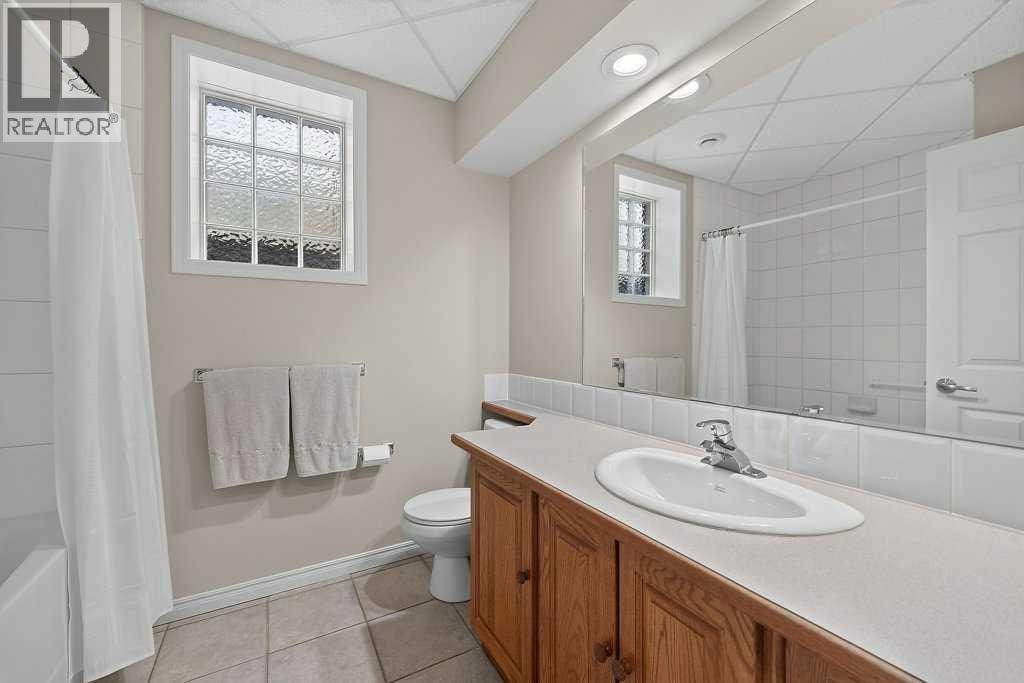 52 Sandstone Ridge Crescent — photo 40