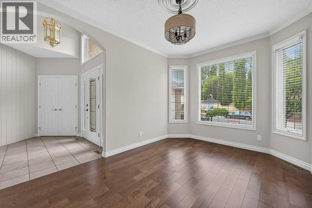 52 Sandstone Ridge Crescent — photo 5