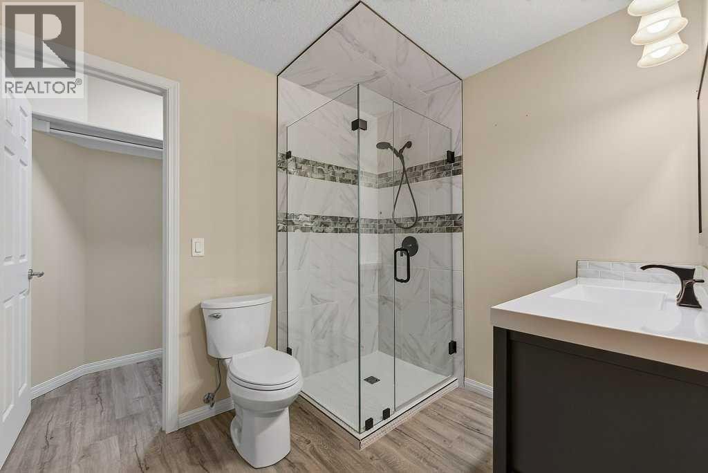 52 Sandstone Ridge Crescent — photo 33
