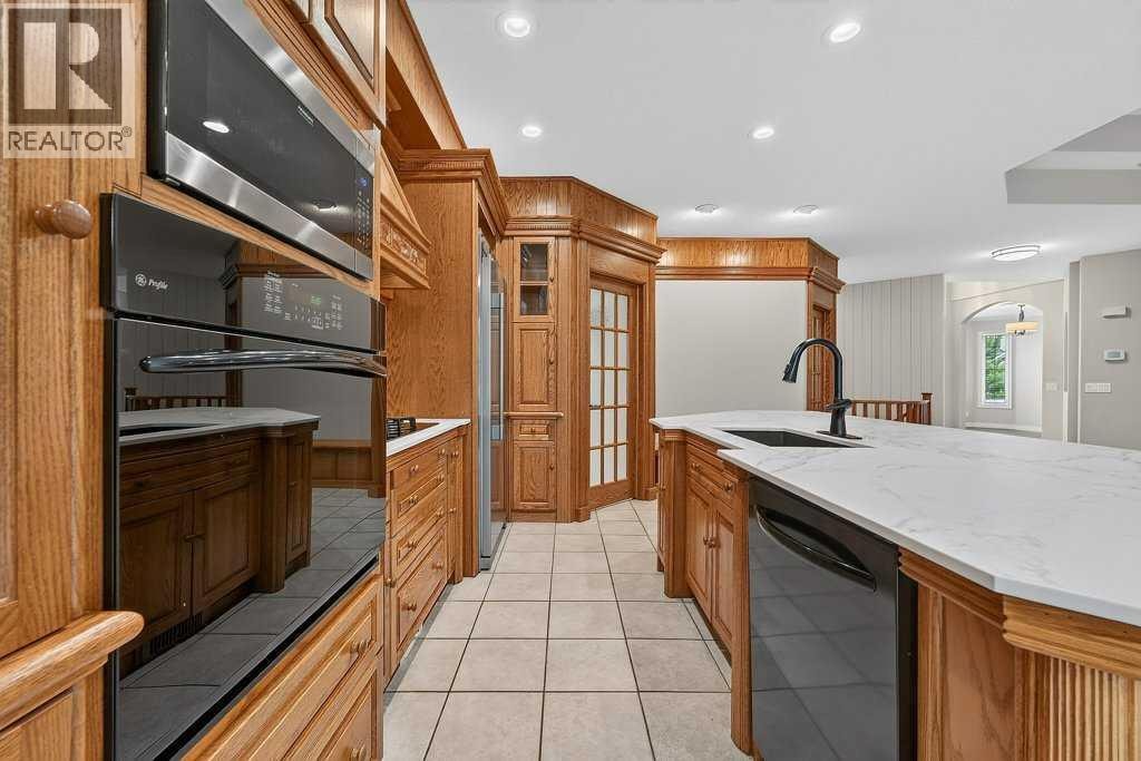 52 Sandstone Ridge Crescent — photo 18