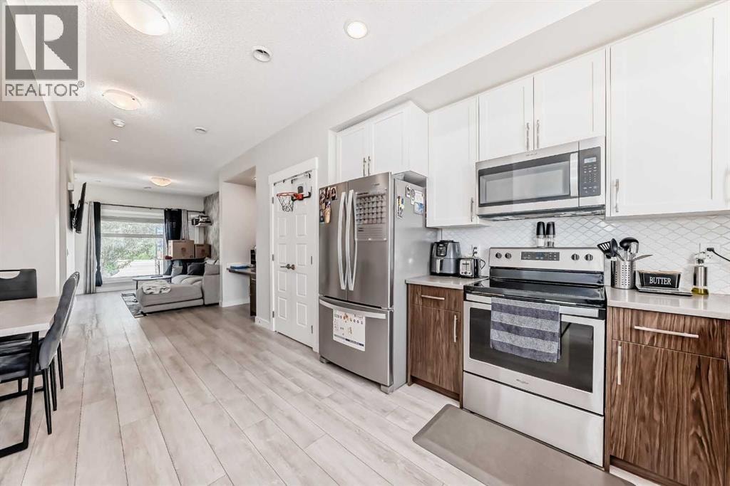 107 Lucas Boulevard NW — photo 10