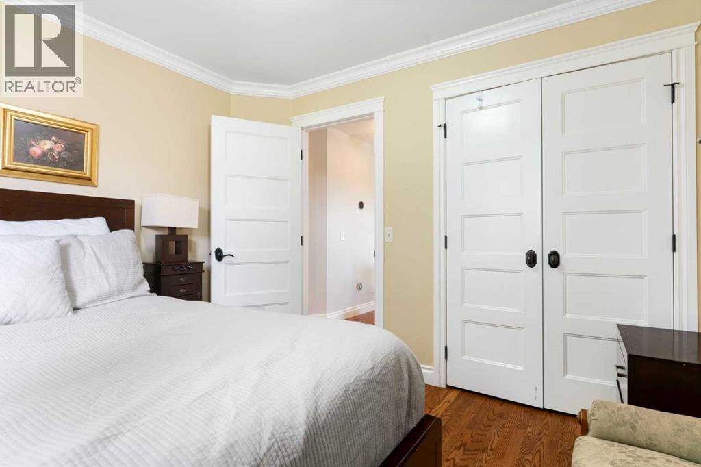 476 Silvergrove Gardens NW — photo 21