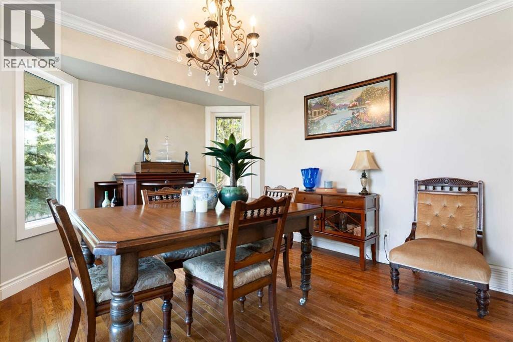 476 Silvergrove Gardens NW — photo 8