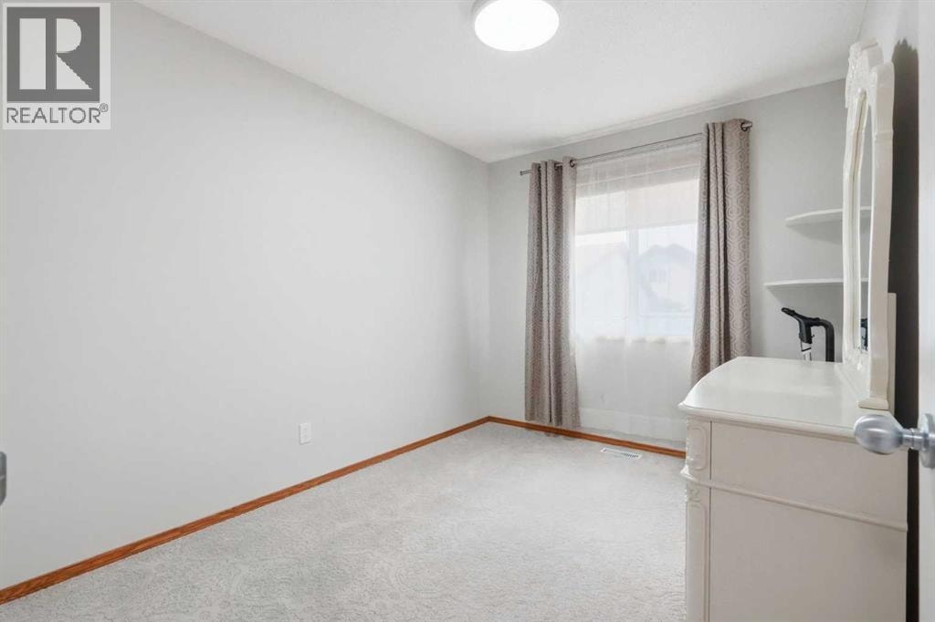 110 Bridlewood Avenue SW — photo 12