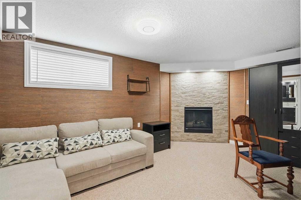 110 Bridlewood Avenue SW — photo 21