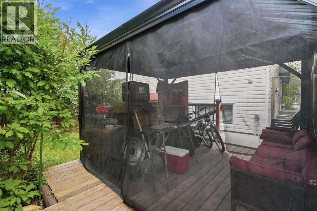 110 Bridlewood Avenue SW — photo 27