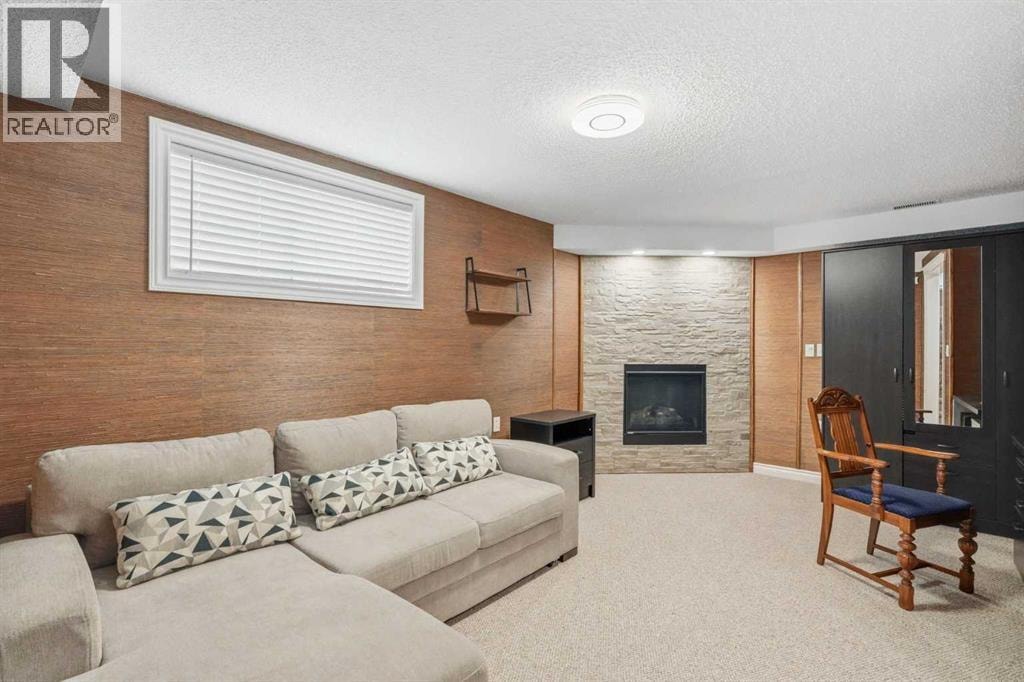 110 Bridlewood Avenue SW — photo 22