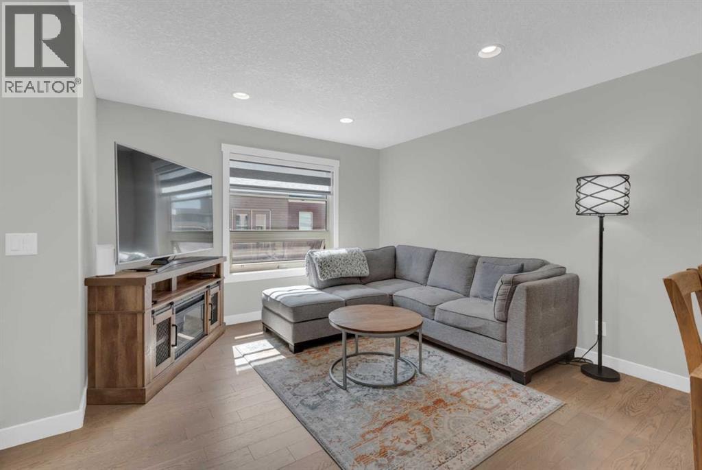 24 Aspen Hills Common SW — photo 3