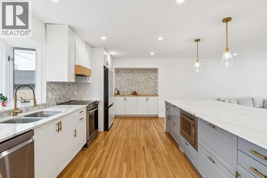 10719 Mapleglen Crescent SE — photo 10