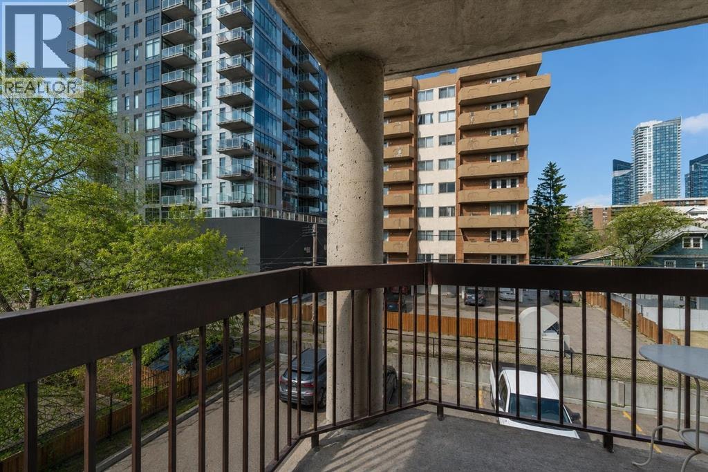 340, 1304 15 Avenue SW — photo 30