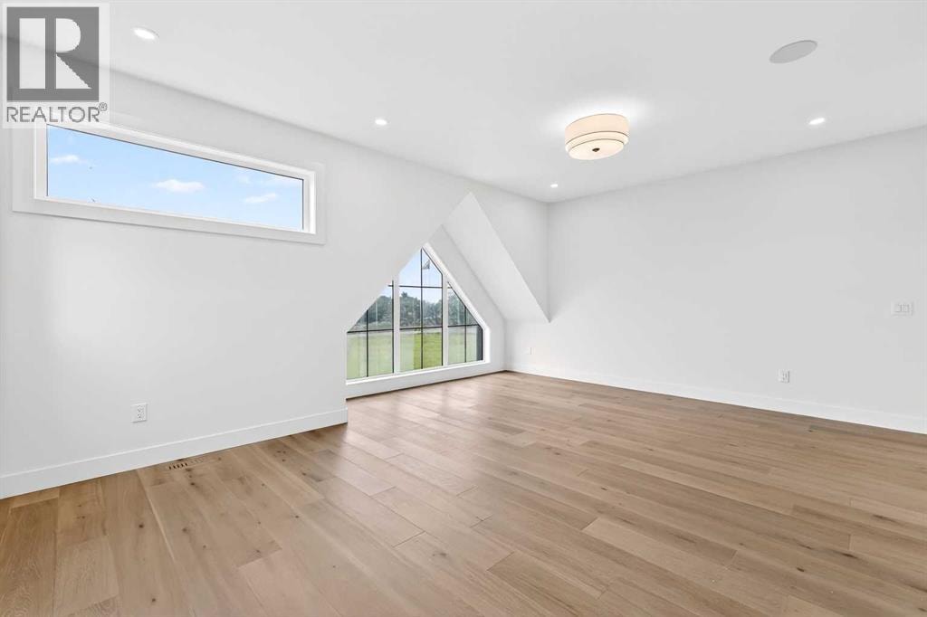 1119 Regal Crescent NE — photo 28