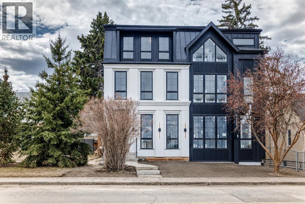 1119 Regal Crescent NE — photo 1