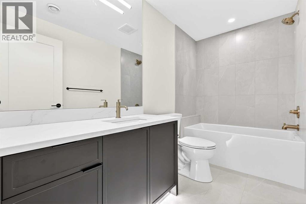 1119 Regal Crescent NE — photo 43