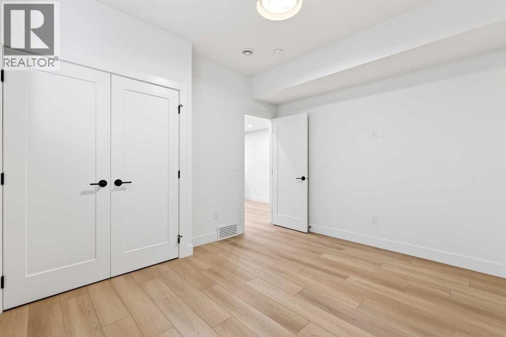 1119 Regal Crescent NE — photo 42