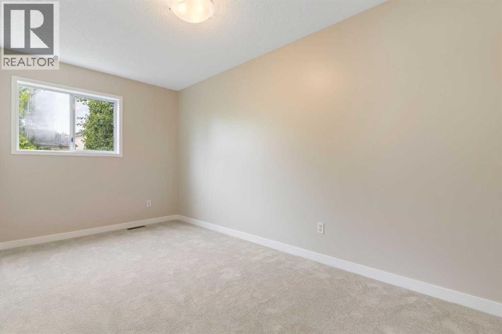 82 Coventry Lane NE — photo 33
