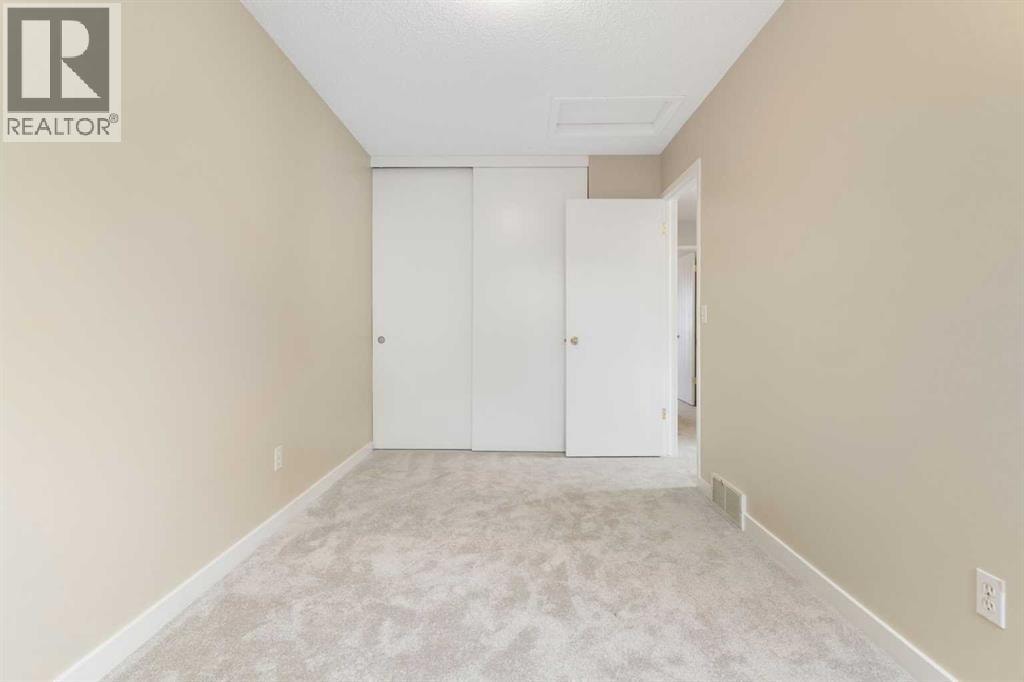 82 Coventry Lane NE — photo 34