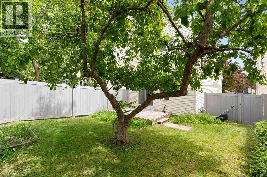 82 Coventry Lane NE — photo 40