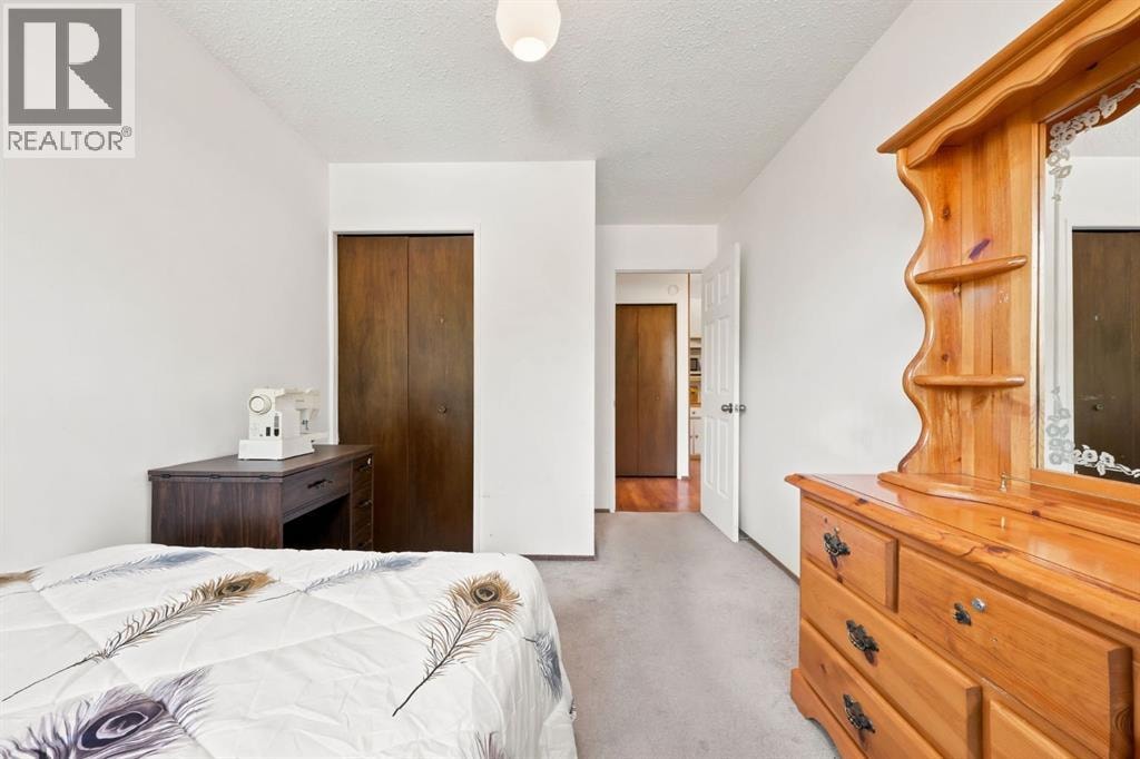4308 38 Street NE — photo 18