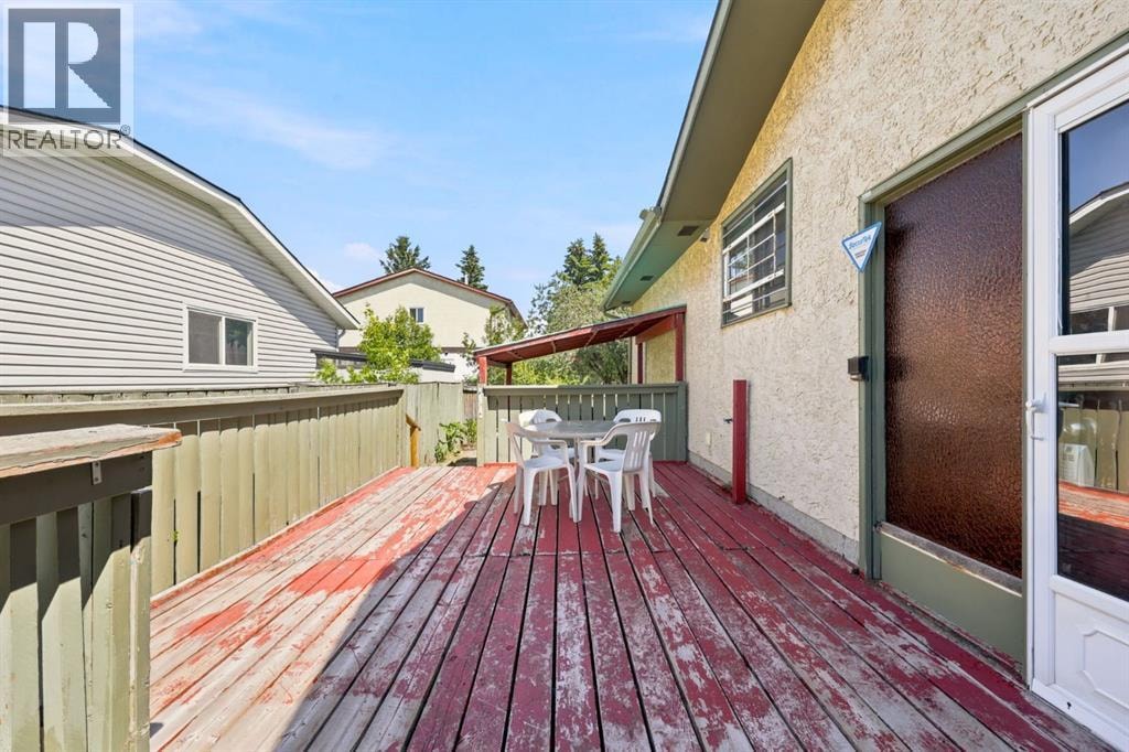 4308 38 Street NE — photo 32