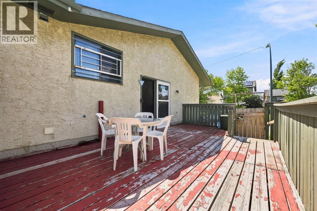 4308 38 Street NE — photo 31