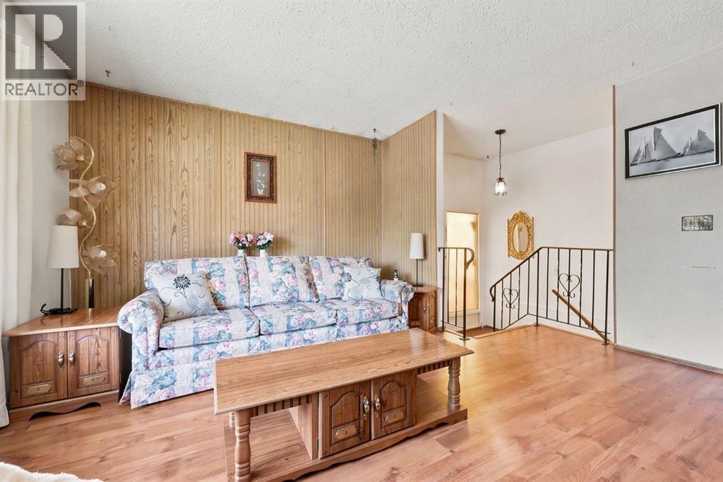 4308 38 Street NE — photo 5