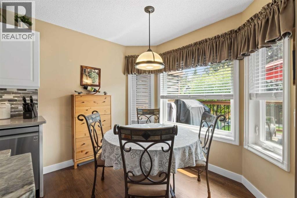 217 Douglas Glen Close SE — photo 13