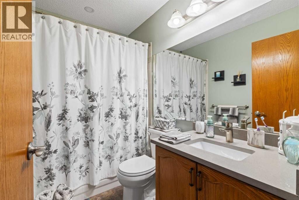 217 Douglas Glen Close SE — photo 26