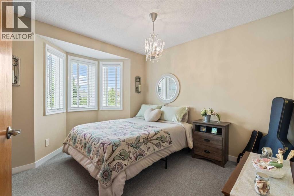217 Douglas Glen Close SE — photo 23