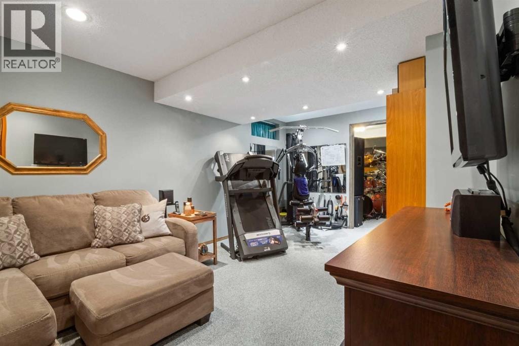 217 Douglas Glen Close SE — photo 27