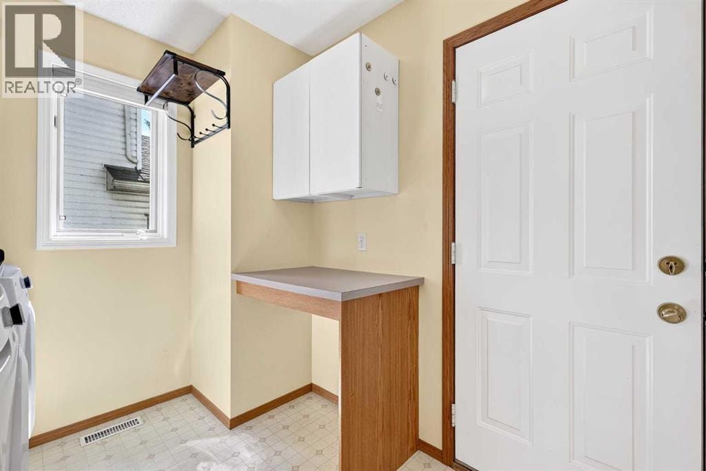 72 Douglas Park Boulevard SE — photo 24