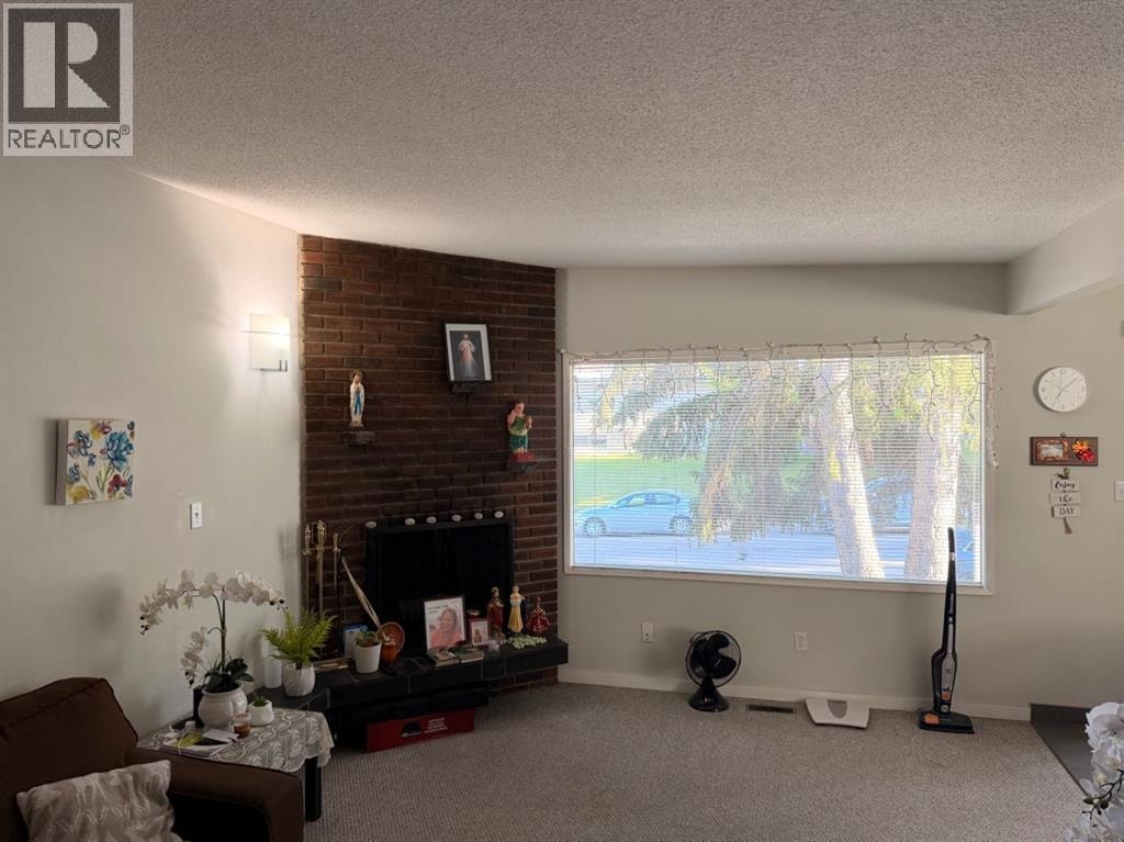 11129 - 11131 Sacramento Drive SW — photo 5