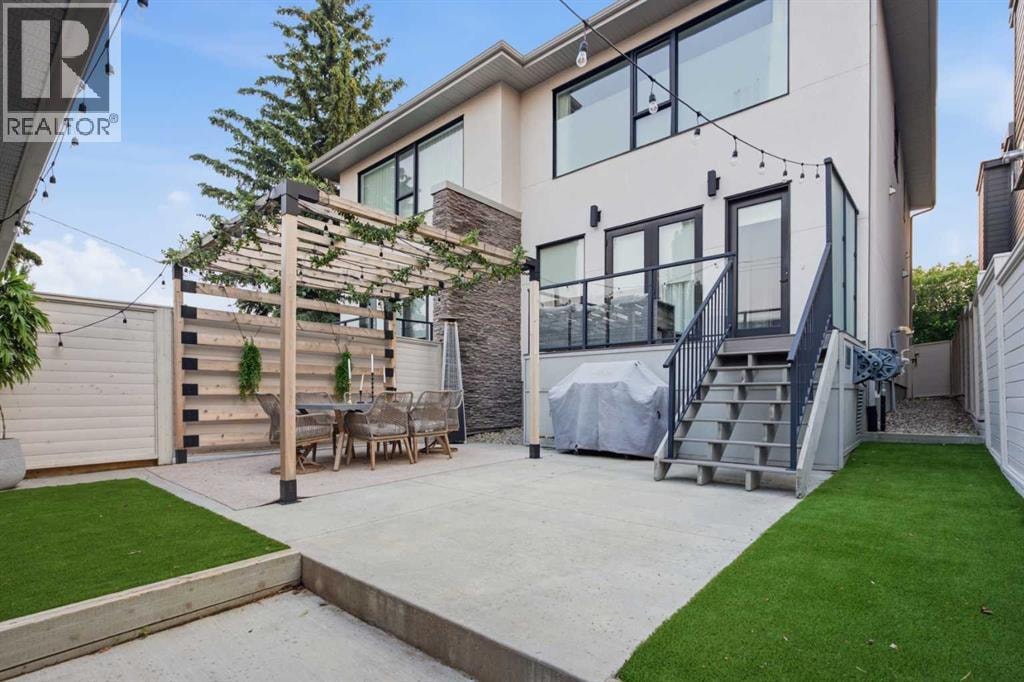 4318 17 Street SW — photo 43