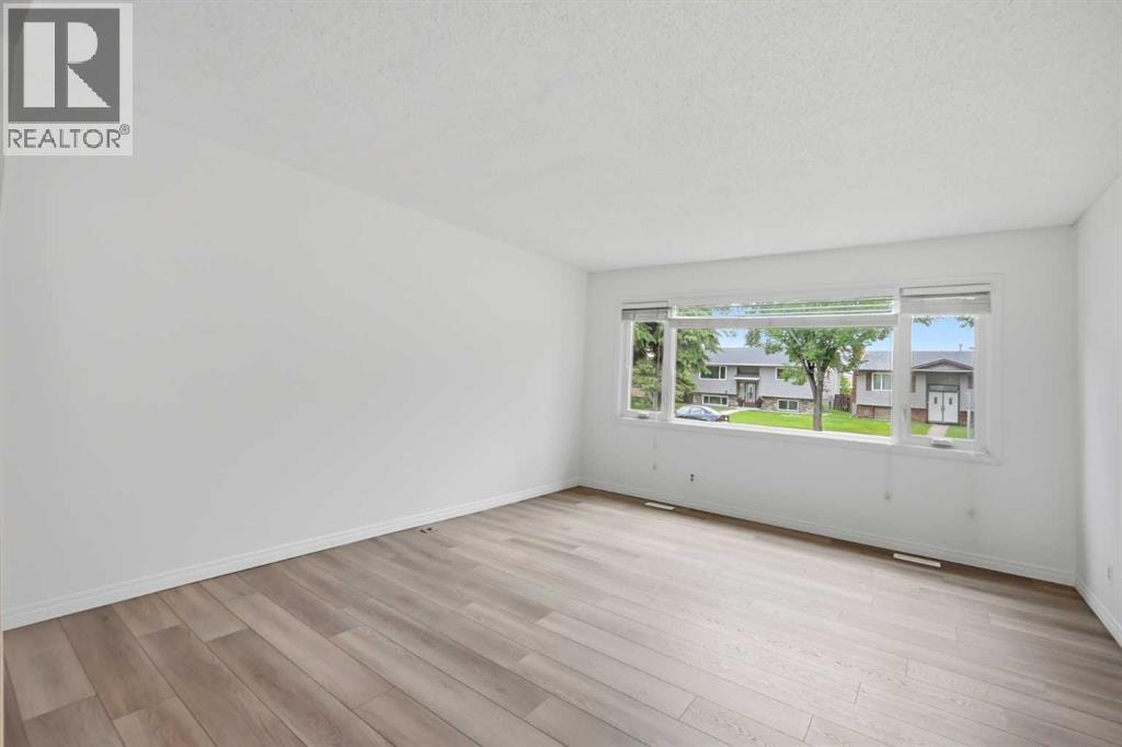 5608 Rundlehorn Drive NE — photo 6