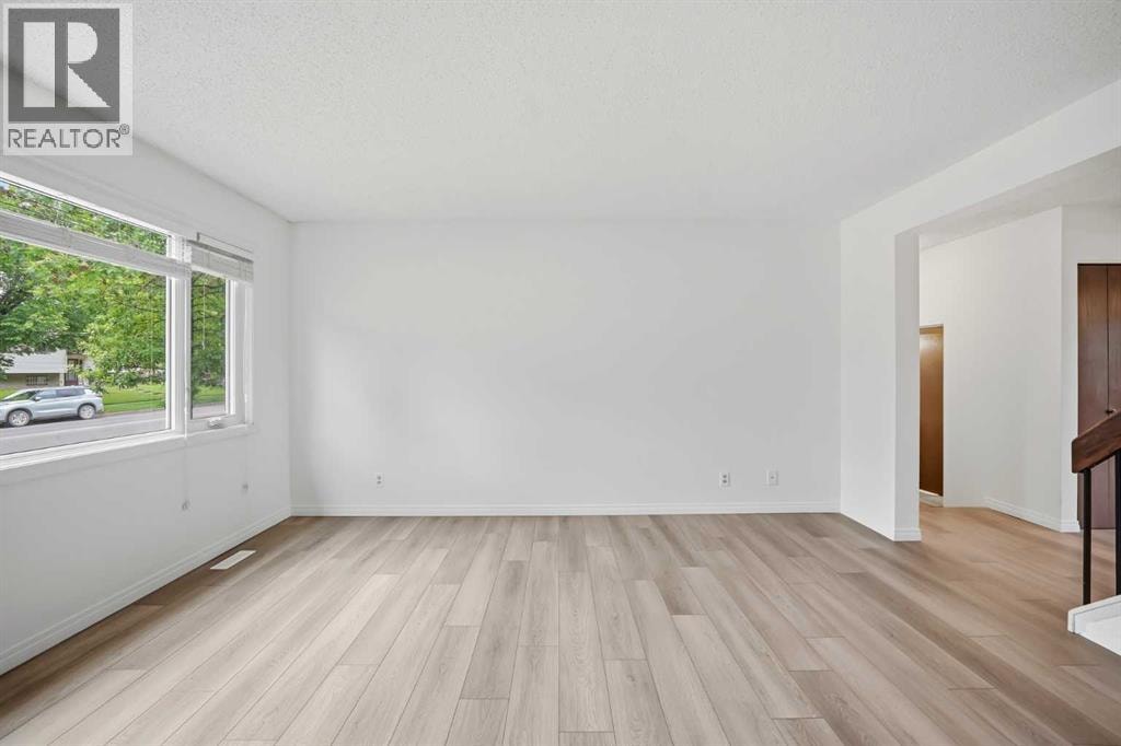 5608 Rundlehorn Drive NE — photo 8