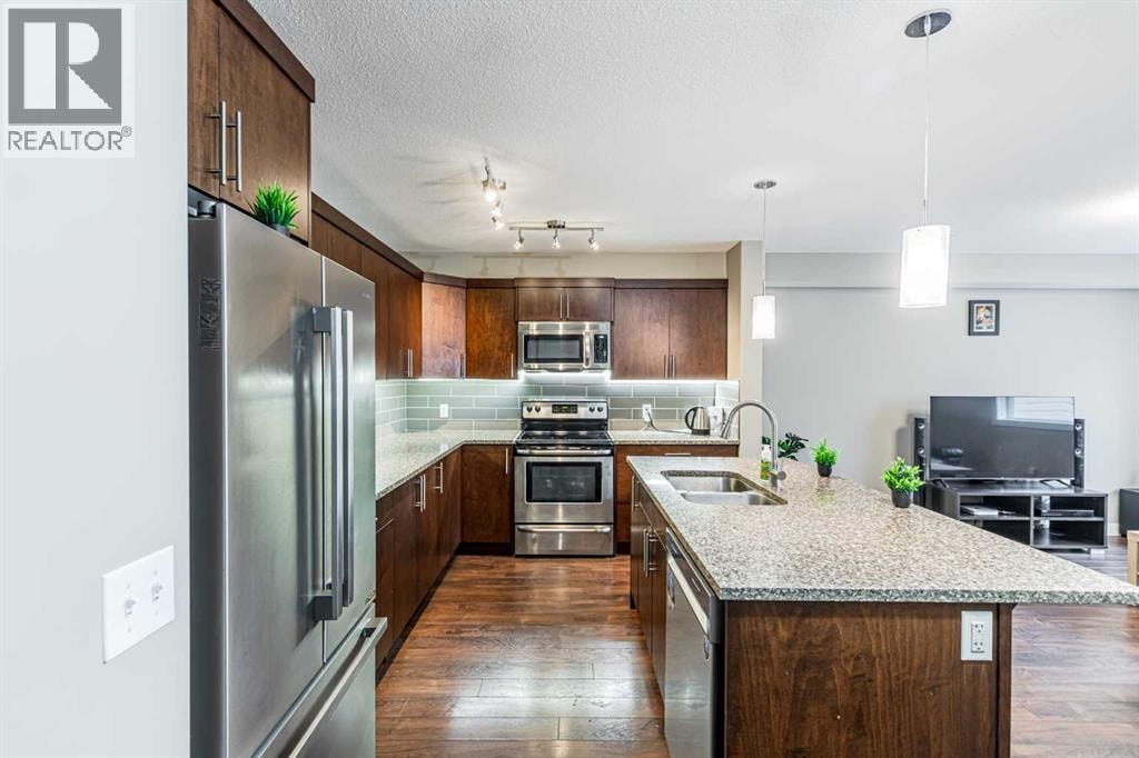 535 Redstone View NE — photo 13