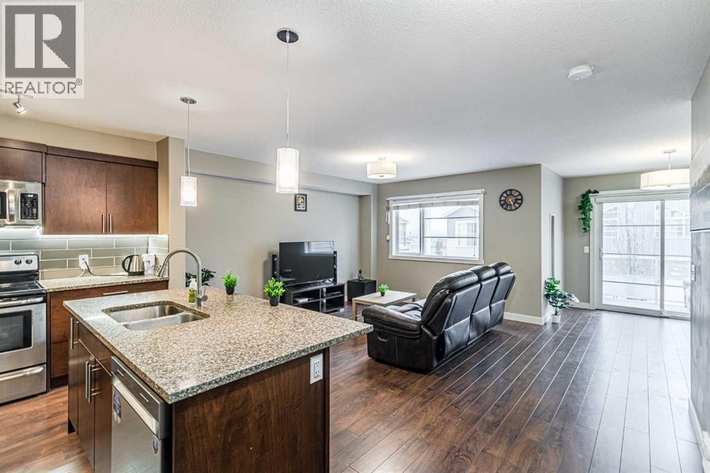 535 Redstone View NE — photo 14