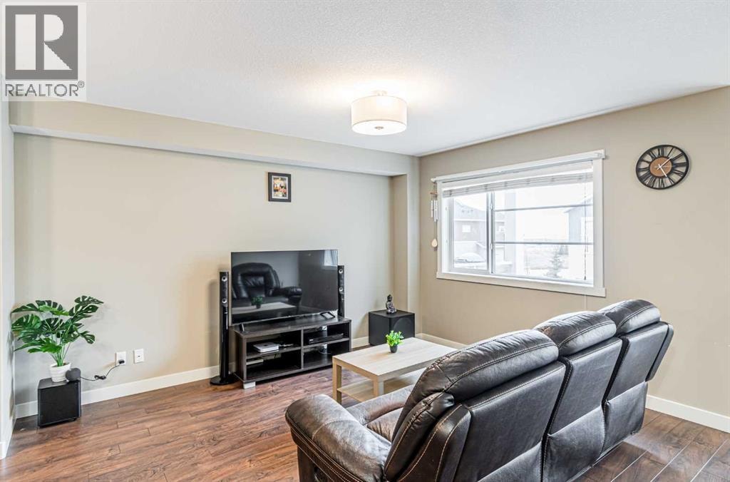535 Redstone View NE — photo 7