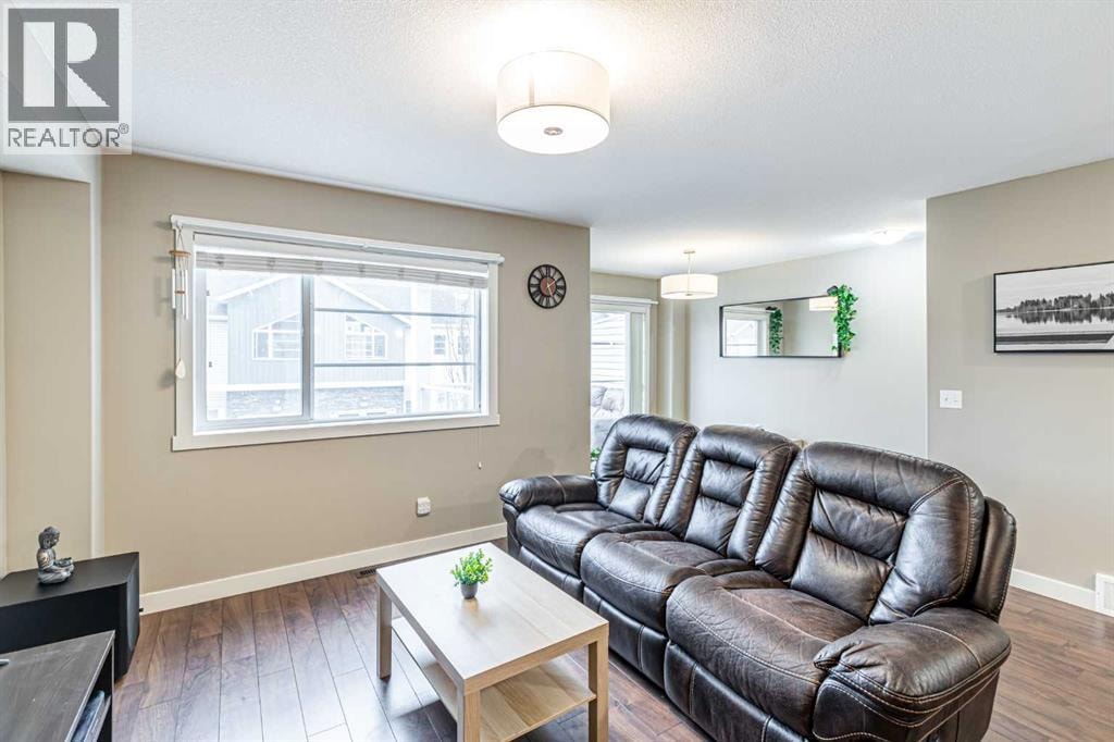 535 Redstone View NE — photo 8