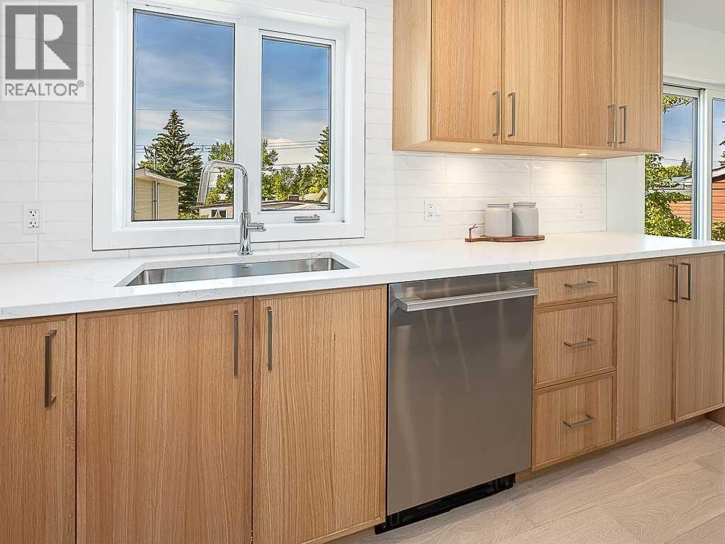 3520 Bulyea Crescent NW — photo 7