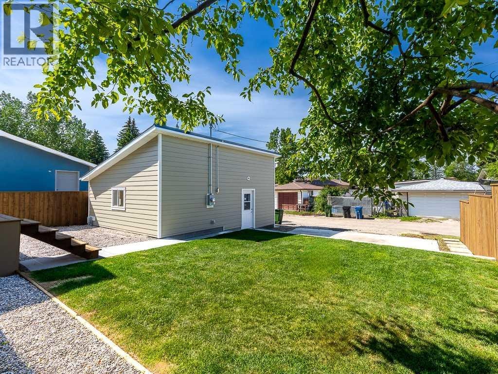 3520 Bulyea Crescent NW — photo 41