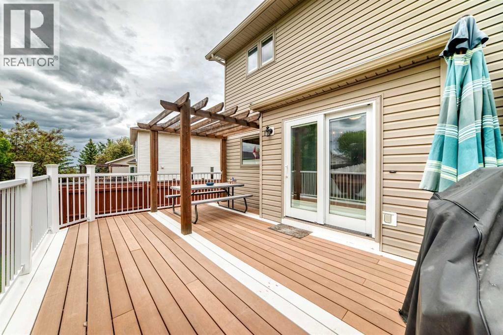 383 Edgebrook Rise NW — photo 44