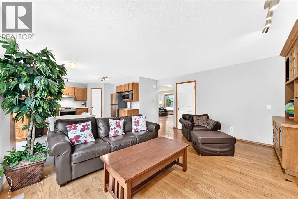 383 Edgebrook Rise NW — photo 6