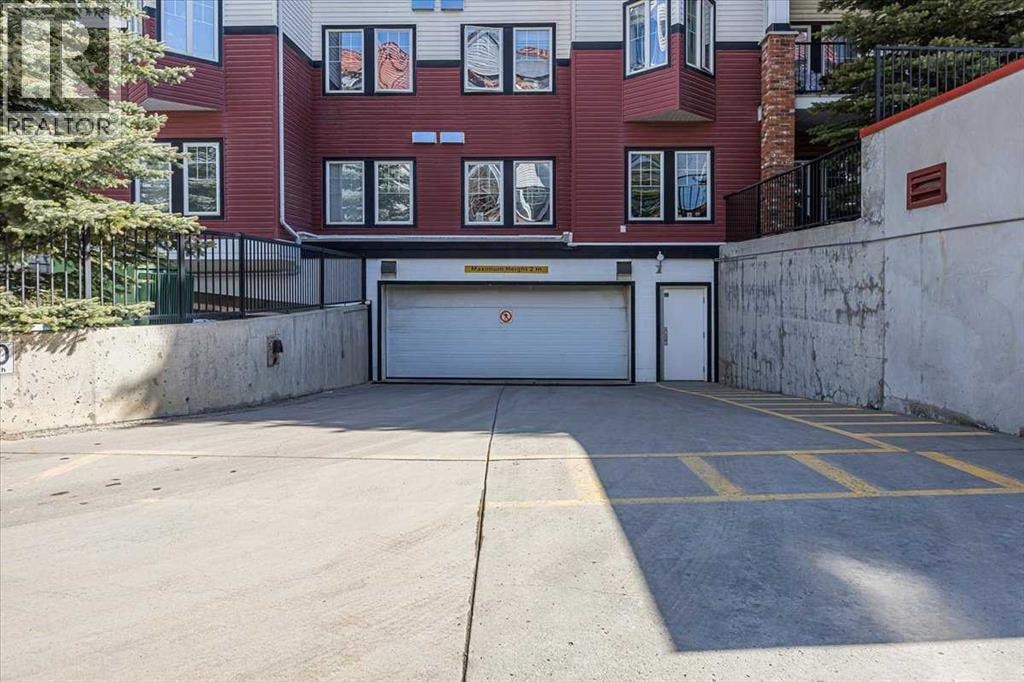 326, 30 Royal Oak Plaza NW — photo 31