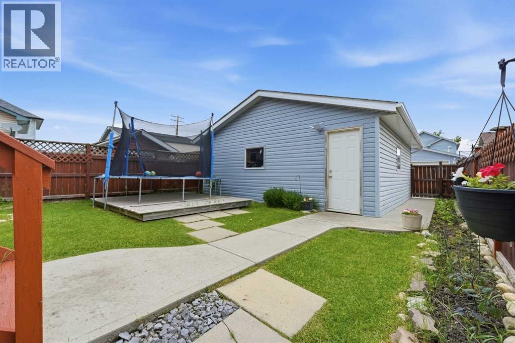 269 Tarington Close NE — photo 27