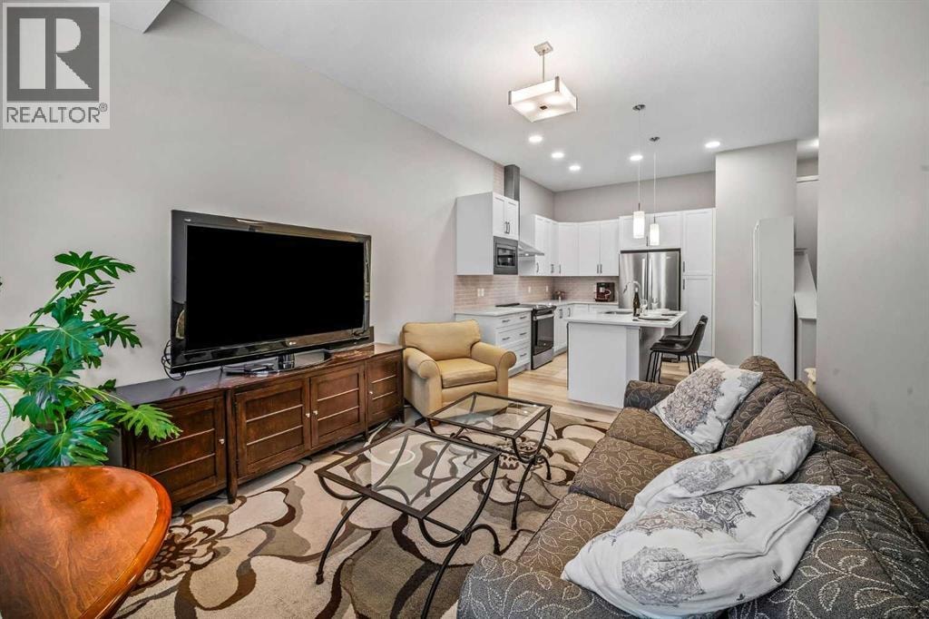 210 Crestbrook Common SW — photo 5