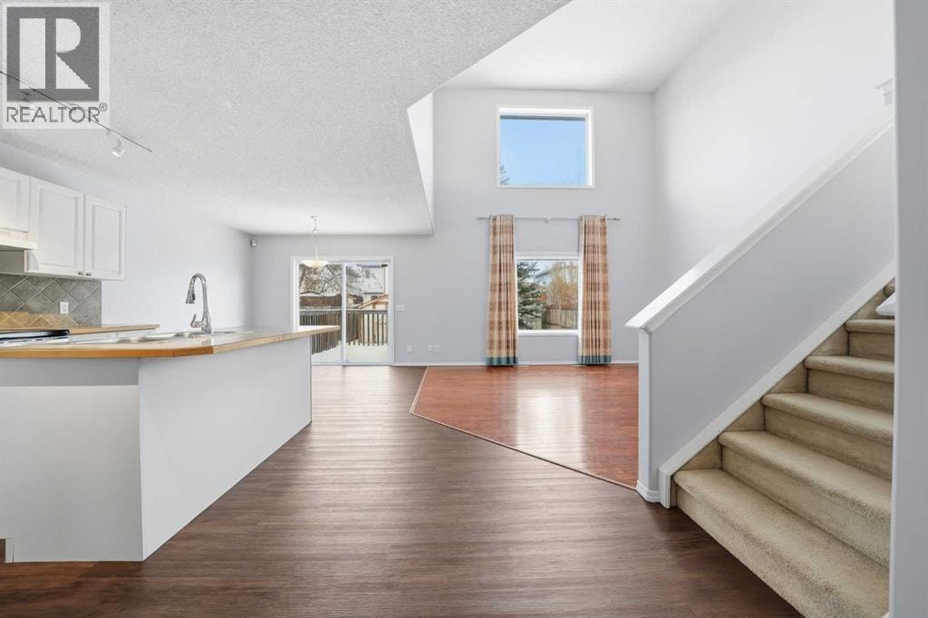 1076 Cranston Drive SE — photo 6